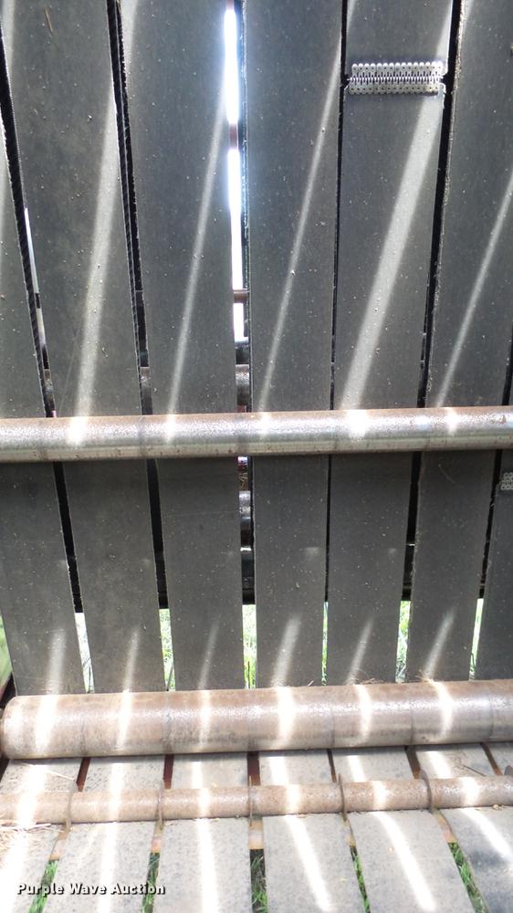 image for item DF4308 Hesston 565A round baler