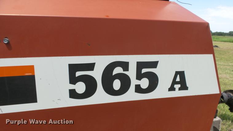 image for item DF4308 Hesston 565A round baler