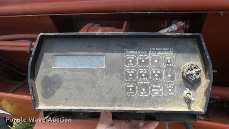 image for item DF4308 Hesston 565A round baler