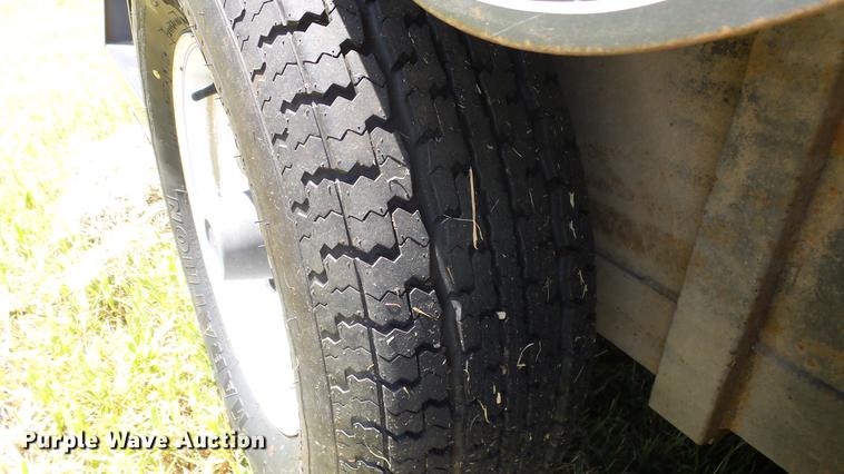 image for item DF4310 2004 Pro Stock livestock trailer