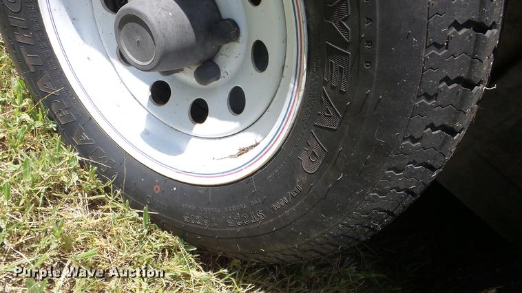 image for item DF4310 2004 Pro Stock livestock trailer