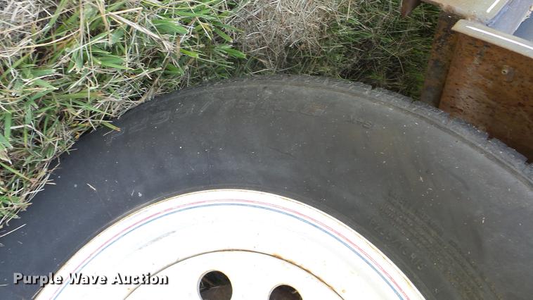 image for item DF4310 2004 Pro Stock livestock trailer