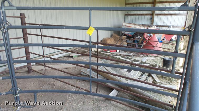 image for item DF4311 Priefert livestock alley and sweep tub