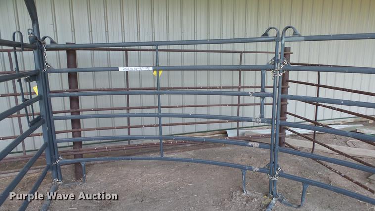 image for item DF4311 Priefert livestock alley and sweep tub