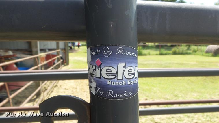 image for item DF4311 Priefert livestock alley and sweep tub