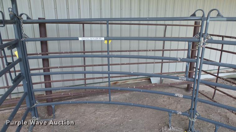 image for item DF4311 Priefert livestock alley and sweep tub