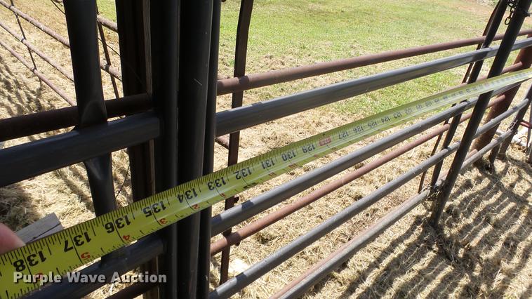 image for item DF4311 Priefert livestock alley and sweep tub