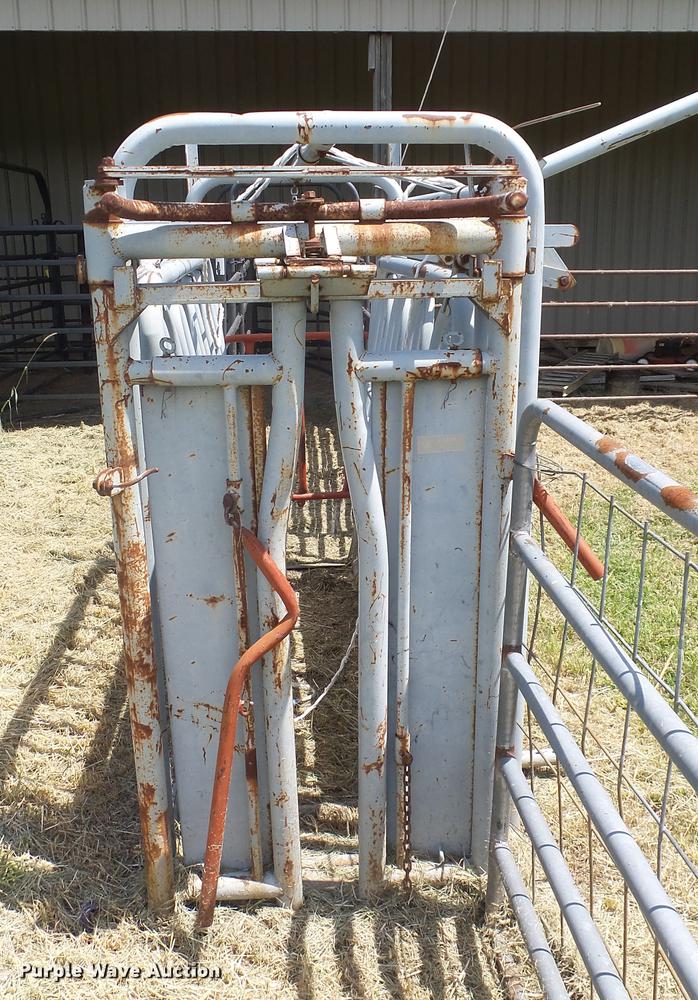 image for item DF4312 Filson steel squeeze chute