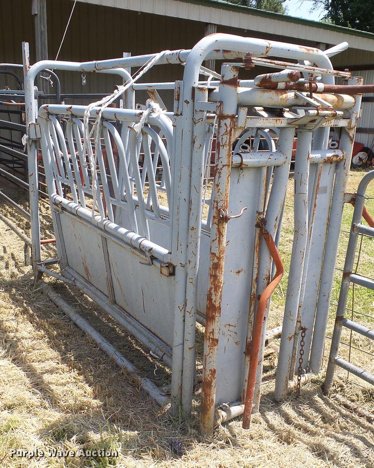 image for item DF4312 Filson steel squeeze chute