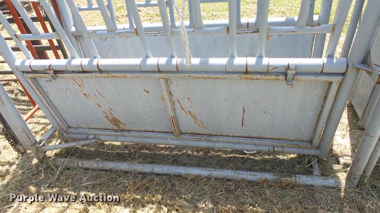 image for item DF4312 Filson steel squeeze chute