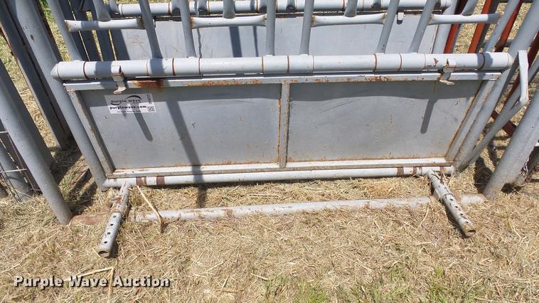 image for item DF4312 Filson steel squeeze chute