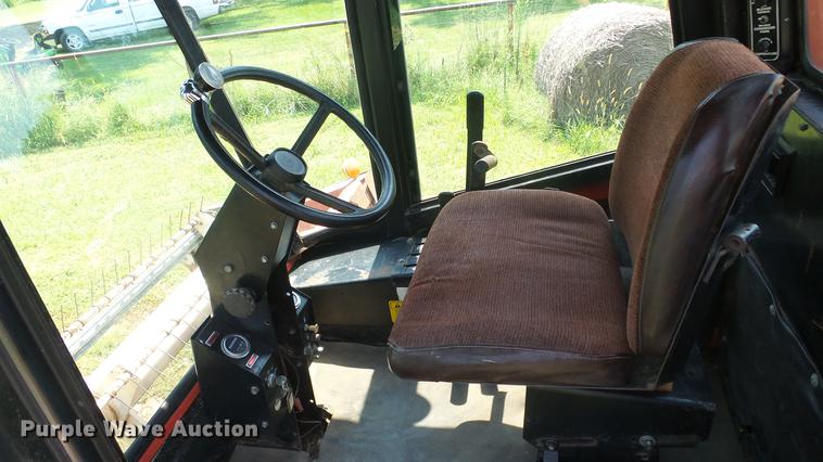 image for item DF4313 Hesston 6450 windrower