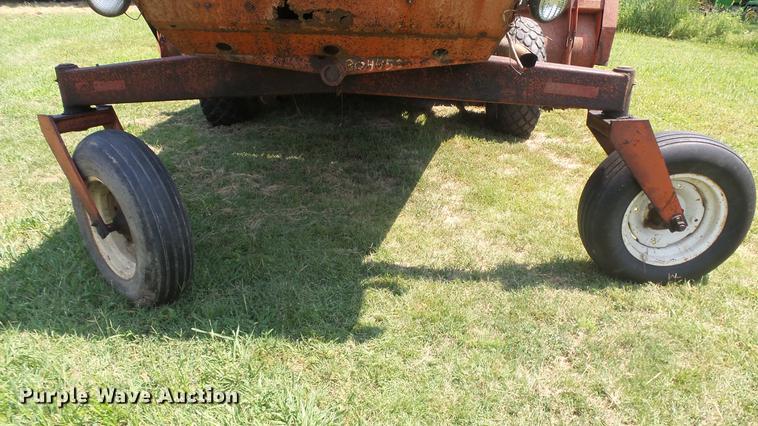 image for item DF4313 Hesston 6450 windrower