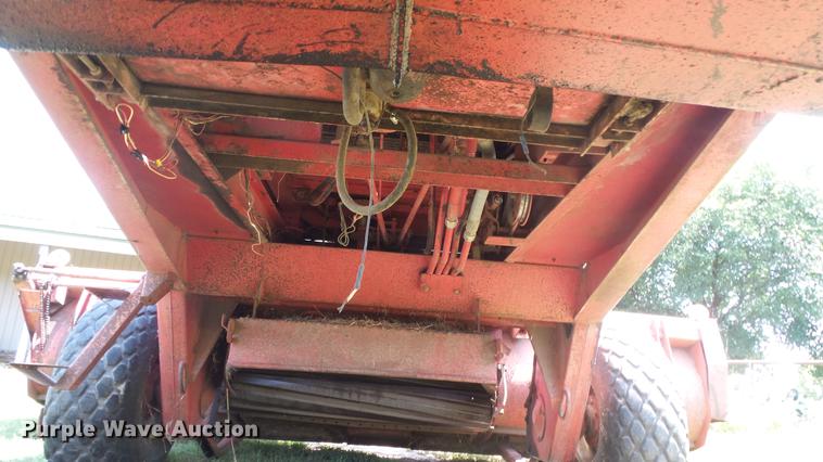 image for item DF4313 Hesston 6450 windrower