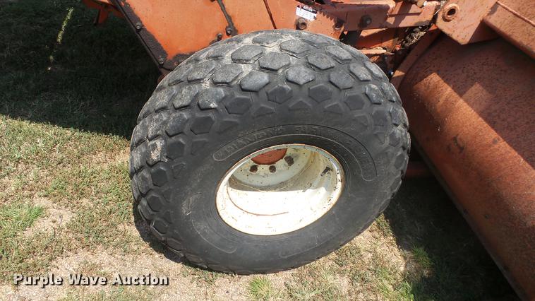 image for item DF4313 Hesston 6450 windrower