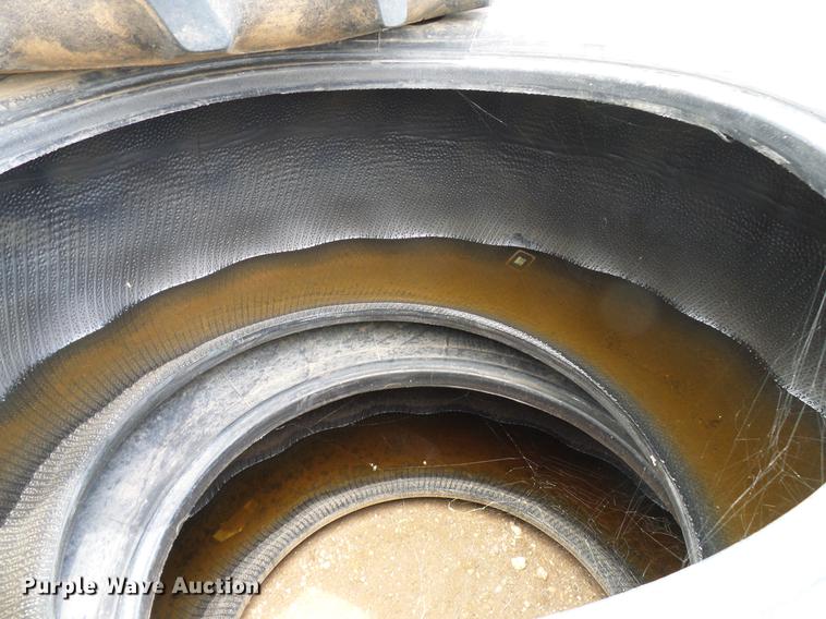 image for item EP9508 (7) Firestone 710/70R38 tires