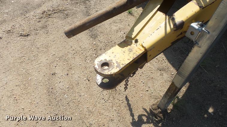 image for item ES9311 Vermeer 605XL round baler