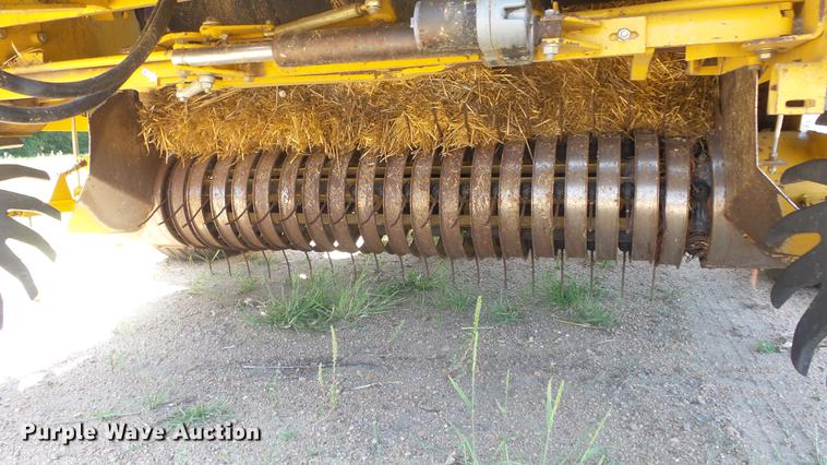 image for item ES9311 Vermeer 605XL round baler