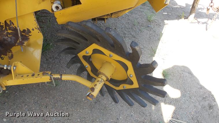 image for item ES9311 Vermeer 605XL round baler