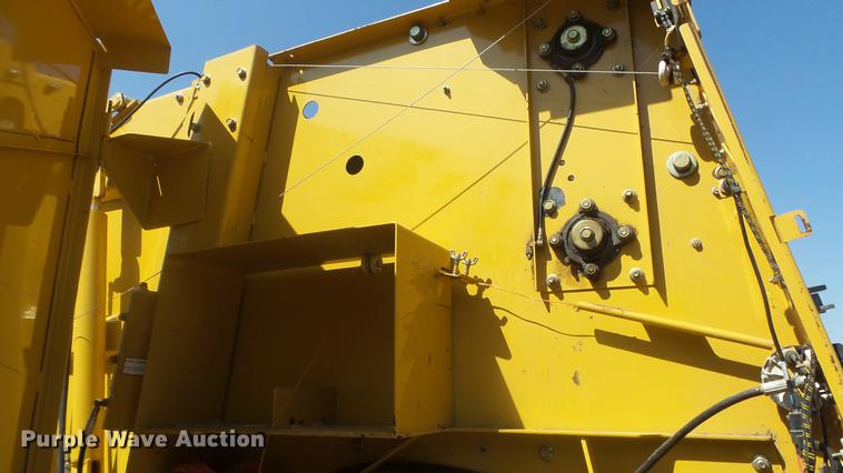 image for item ES9311 Vermeer 605XL round baler