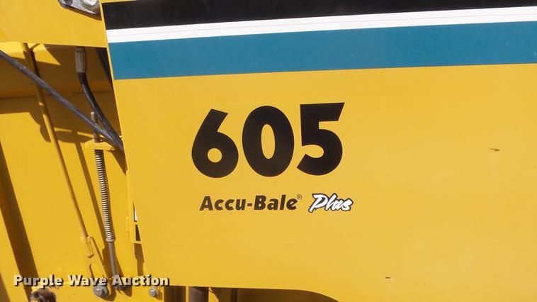 image for item ES9311 Vermeer 605XL round baler