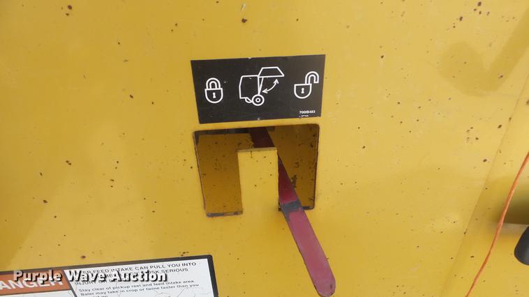 image for item ES9311 Vermeer 605XL round baler