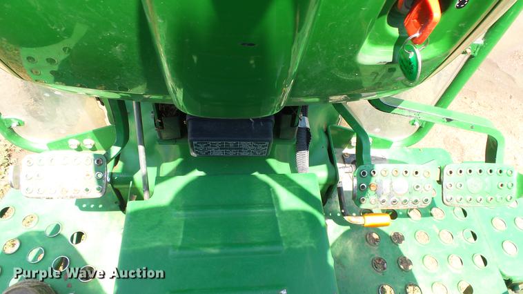 image for item ET9335 2015 John Deere 5055E tractor