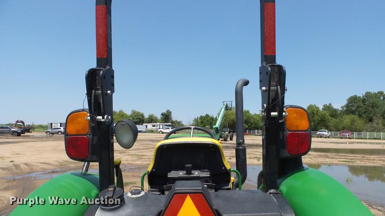 image for item ET9335 2015 John Deere 5055E tractor