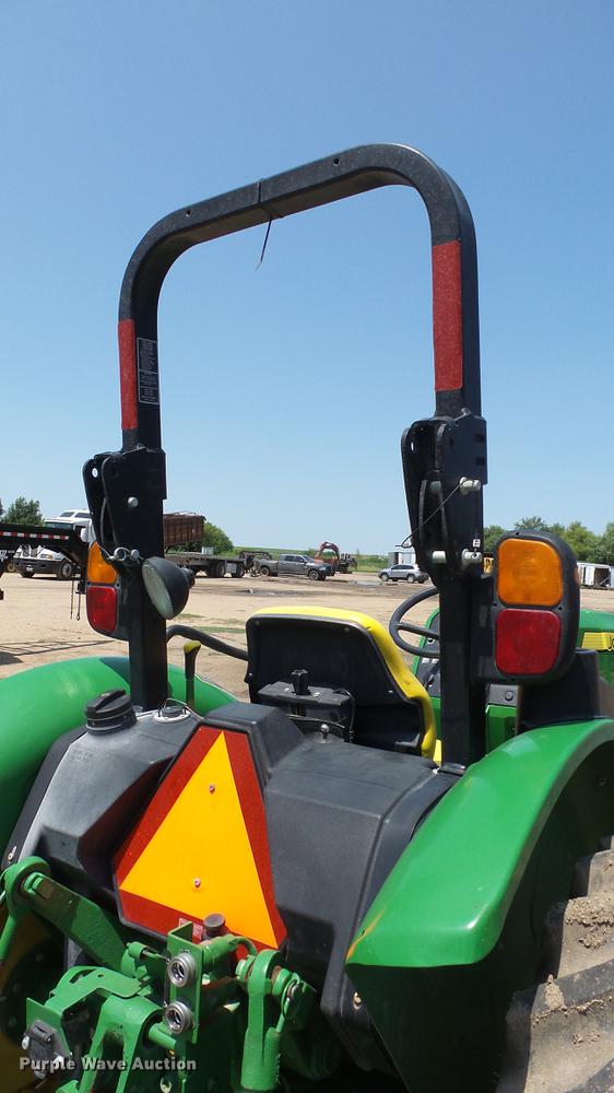 image for item ET9335 2015 John Deere 5055E tractor