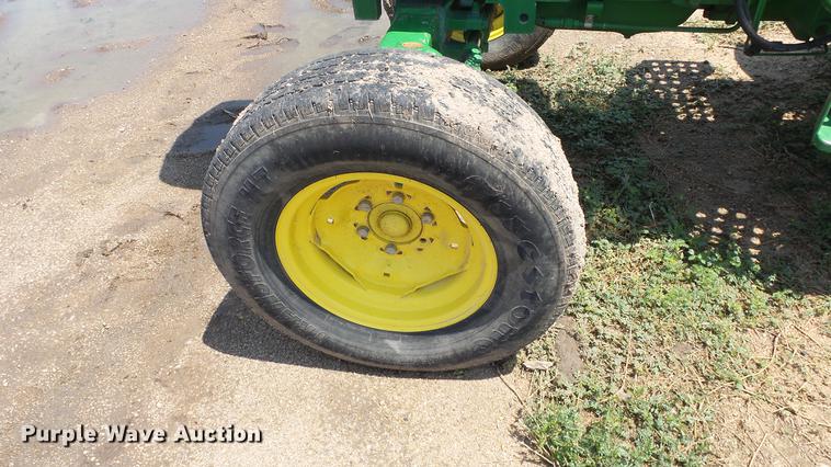 image for item ET9335 2015 John Deere 5055E tractor