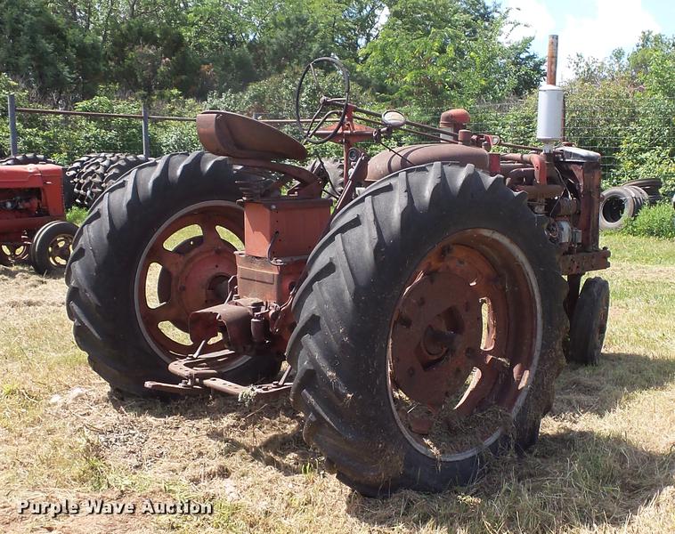 image for item EV9021 Farmall Super MD-TA tractor