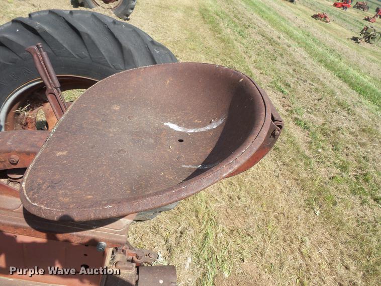 image for item EV9021 Farmall Super MD-TA tractor