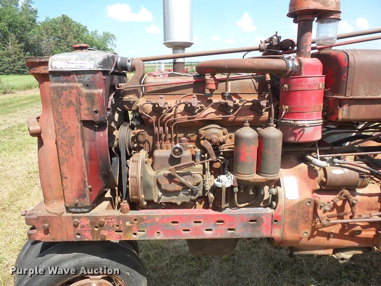 image for item EV9021 Farmall Super MD-TA tractor