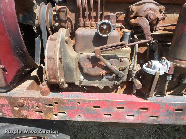 image for item EV9021 Farmall Super MD-TA tractor