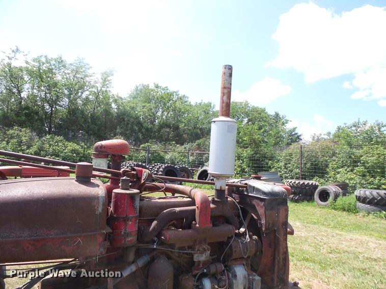 image for item EV9021 Farmall Super MD-TA tractor