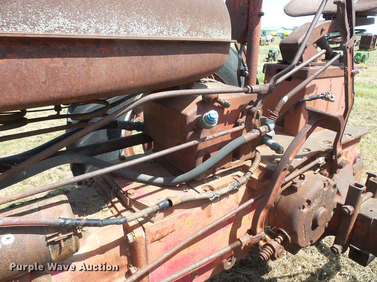 image for item EV9021 Farmall Super MD-TA tractor