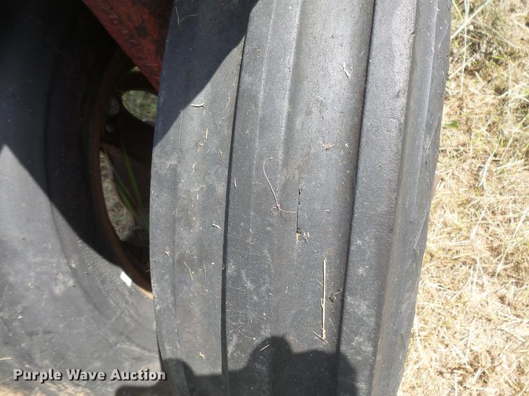 image for item EV9021 Farmall Super MD-TA tractor