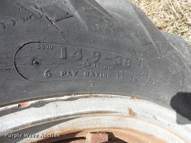 image for item EV9021 Farmall Super MD-TA tractor