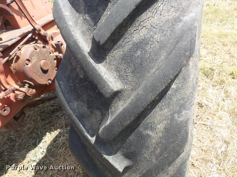 image for item EV9021 Farmall Super MD-TA tractor