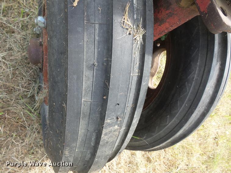 image for item EV9021 Farmall Super MD-TA tractor