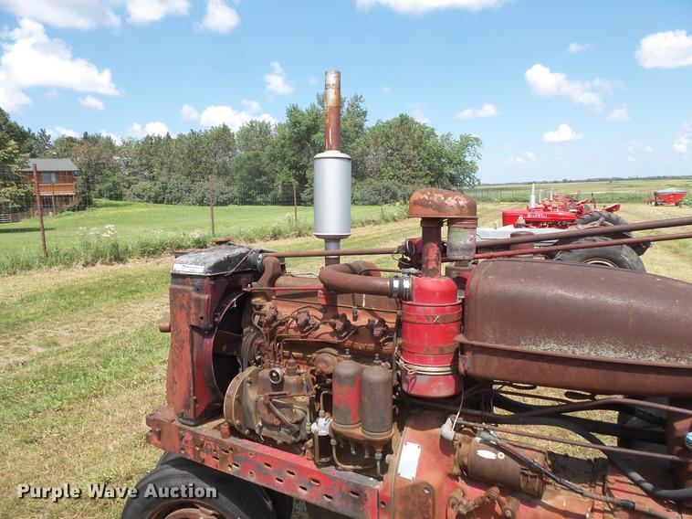 image for item EV9021 Farmall Super MD-TA tractor