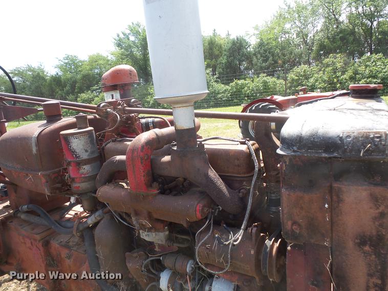 image for item EV9021 Farmall Super MD-TA tractor