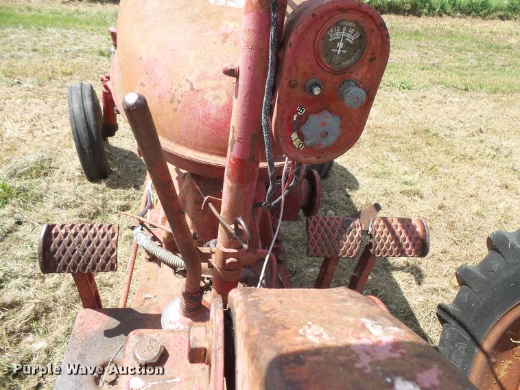 image for item EV9026 Farmall Super H tractor