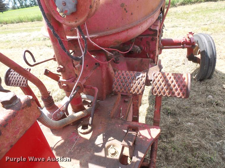 image for item EV9026 Farmall Super H tractor