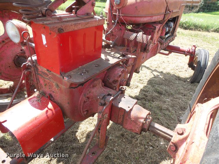 image for item EV9026 Farmall Super H tractor