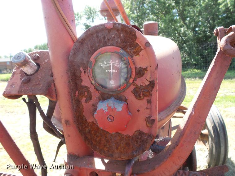 image for item EV9032 Farmall H tractor