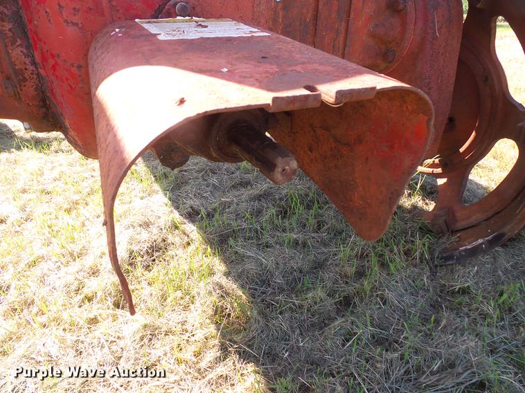 image for item EV9032 Farmall H tractor