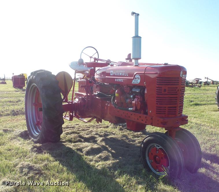 image for item EV9035 Farmall Super MD-TA tractor