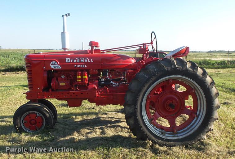 image for item EV9035 Farmall Super MD-TA tractor