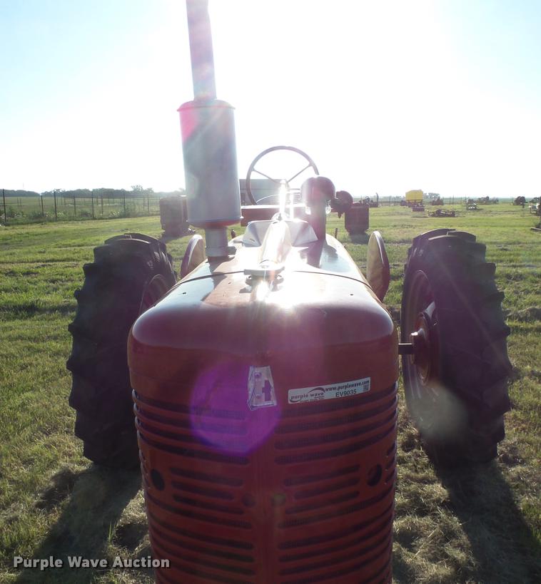 image for item EV9035 Farmall Super MD-TA tractor